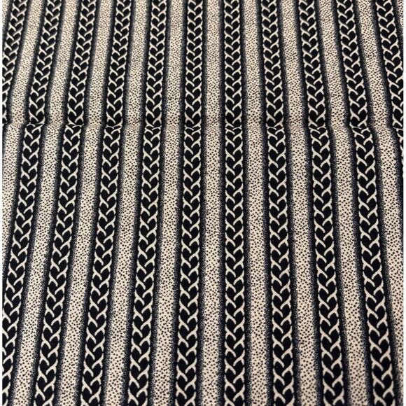 Black & White Cotton Fabric Chain Stripe Pattern 18x22 Inches Sewing Quilting Cr - Picture 7 of 11
